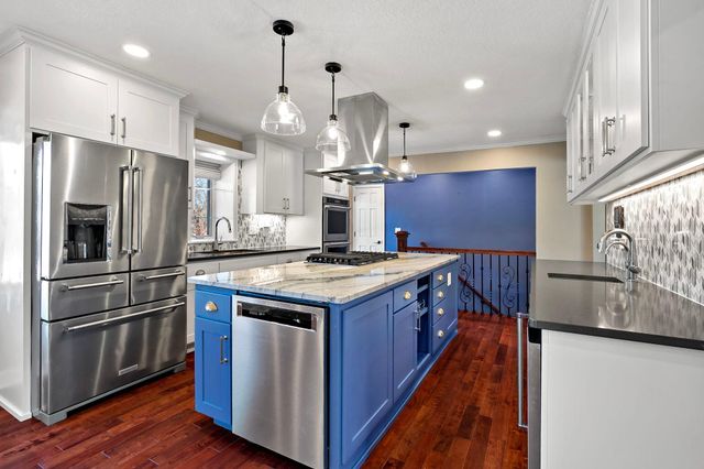 1016 Van Buren Street S, Shakopee, MN 55379