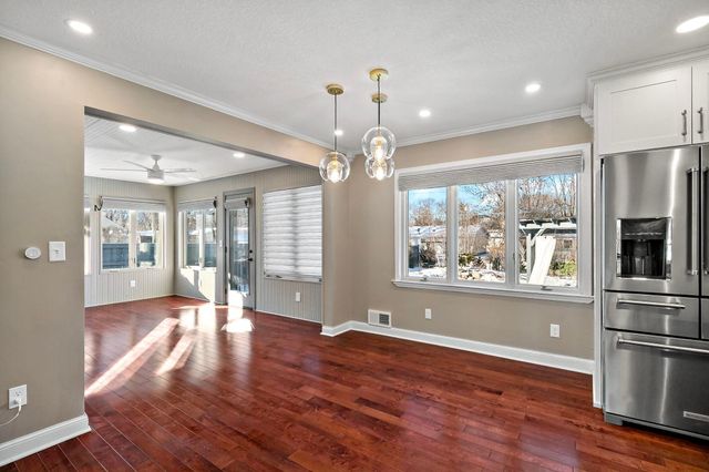 1016 Van Buren Street S, Shakopee, MN 55379