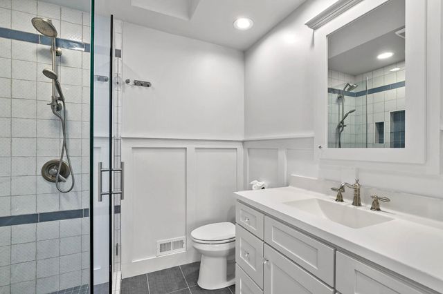 1016 Van Buren Street S, Shakopee, MN 55379