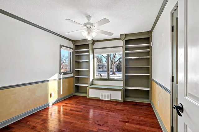 1016 Van Buren Street S, Shakopee, MN 55379