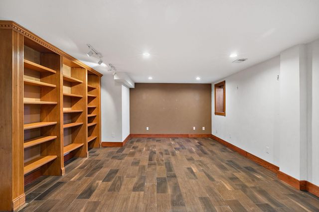 1016 Van Buren Street S, Shakopee, MN 55379