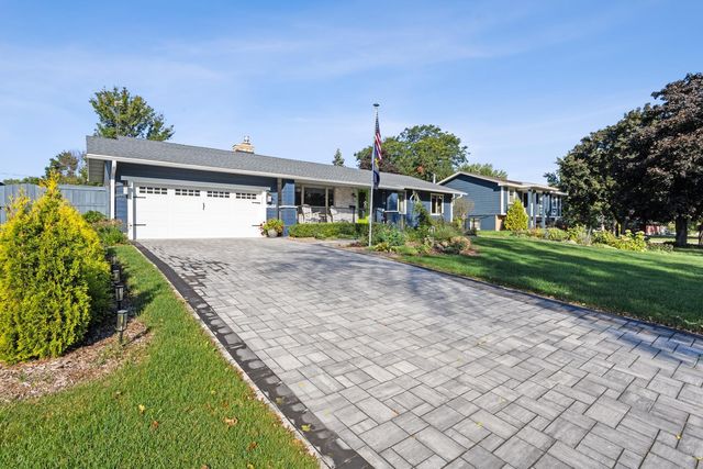 1016 Van Buren Street S, Shakopee, MN 55379