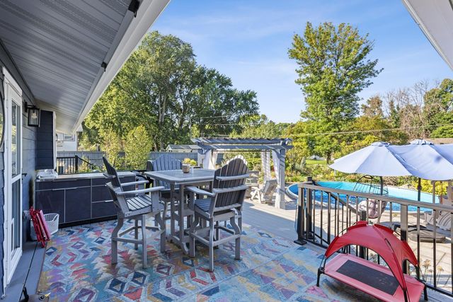 1016 Van Buren Street S, Shakopee, MN 55379