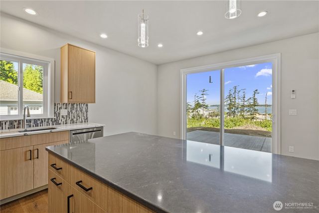 4966 Highland Drive, Blaine, WA 98230