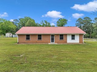 600 N Lake St, Waskom, TX 75692