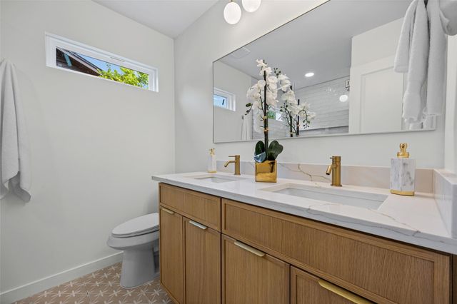 1433 Salem Meadow CIR, Austin, TX 78745