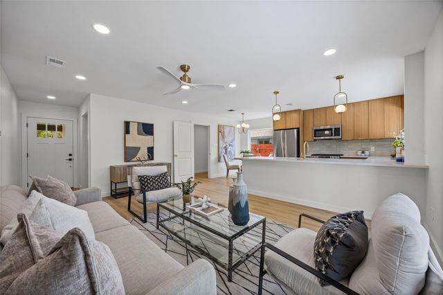 1433 Salem Meadow CIR, Austin, TX 78745