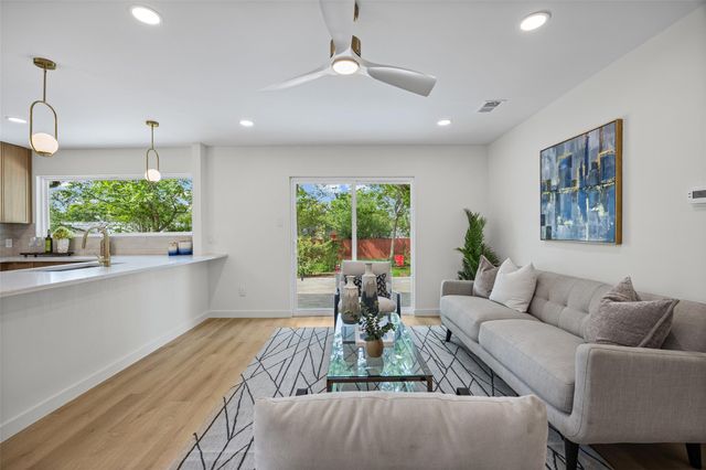 1433 Salem Meadow CIR, Austin, TX 78745