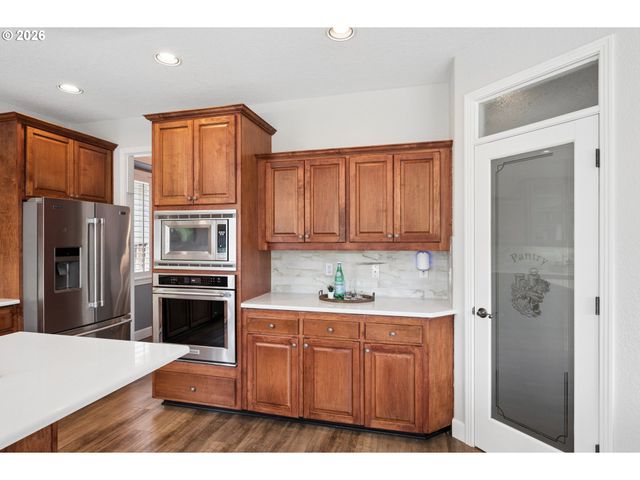 14764 Se WALLOWA Way, Happy Valley, OR 97086