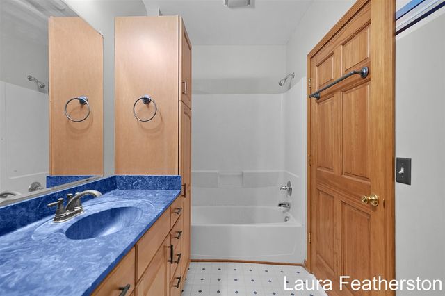 5105 Perry Street, Zeeland, MI 49464