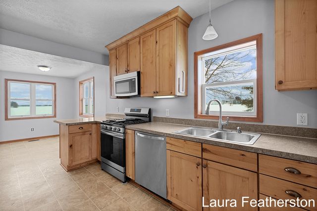 5105 Perry Street, Zeeland, MI 49464