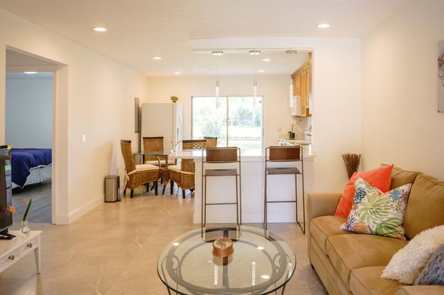 1425 RIVERSIDE Circle, Wellington, FL 33414