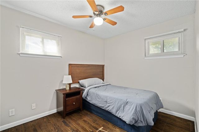 919 S Sunset Drive S, Olathe, KS 66061