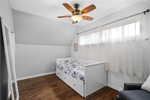 919 S Sunset Drive S, Olathe, KS 66061