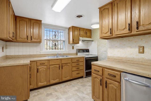 8010 ALLENTOWN RD, Fort Washington, MD 20744