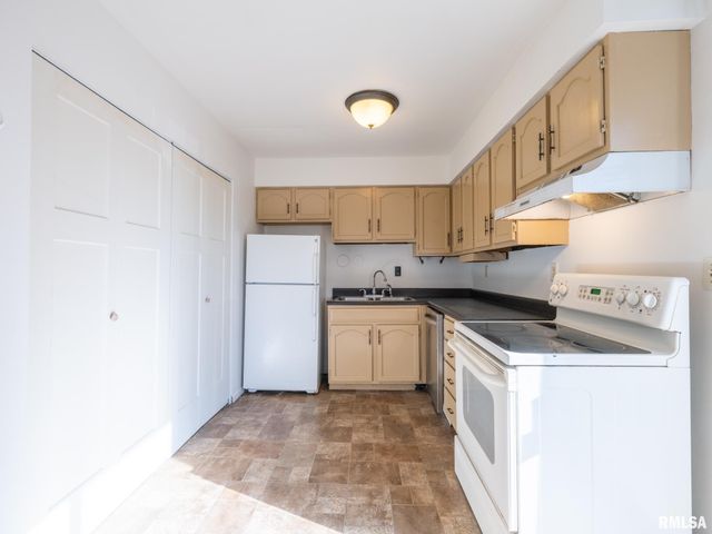 3621-3623 W RICHWOODS Boulevard, Peoria, IL 61604