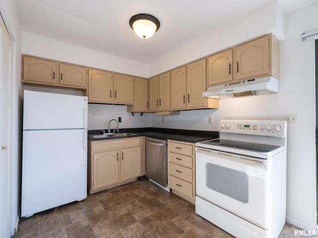 3621-3623 W RICHWOODS Boulevard, Peoria, IL 61604