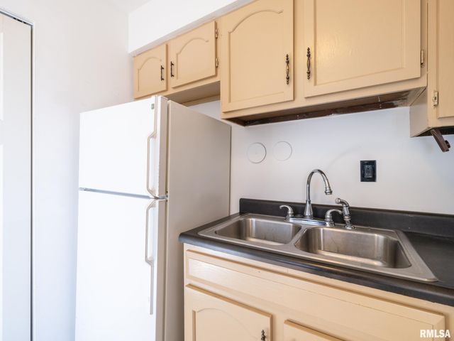 3621-3623 W RICHWOODS Boulevard, Peoria, IL 61604