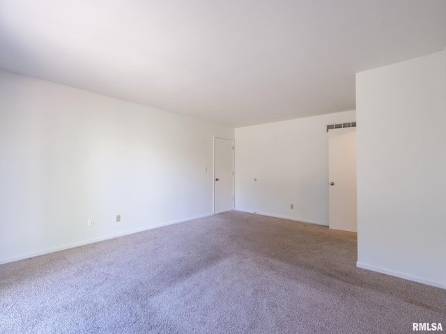 3621-3623 W RICHWOODS Boulevard, Peoria, IL 61604