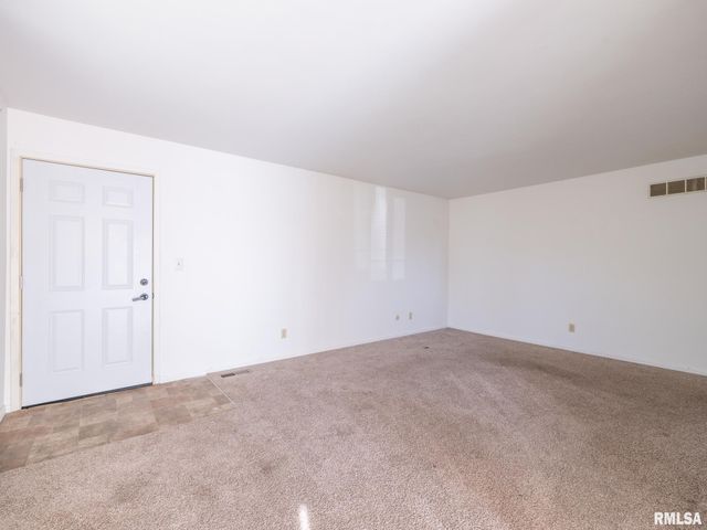 3621-3623 W RICHWOODS Boulevard, Peoria, IL 61604