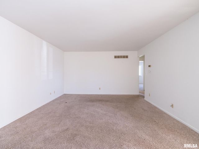 3621-3623 W RICHWOODS Boulevard, Peoria, IL 61604