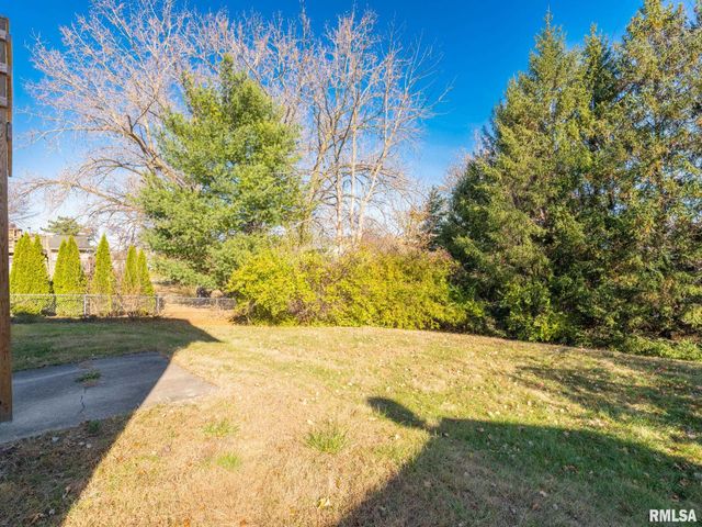 3621-3623 W RICHWOODS Boulevard, Peoria, IL 61604