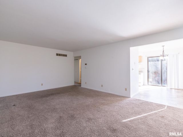 3621-3623 W RICHWOODS Boulevard, Peoria, IL 61604