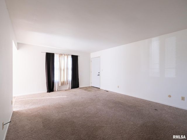 3621-3623 W RICHWOODS Boulevard, Peoria, IL 61604