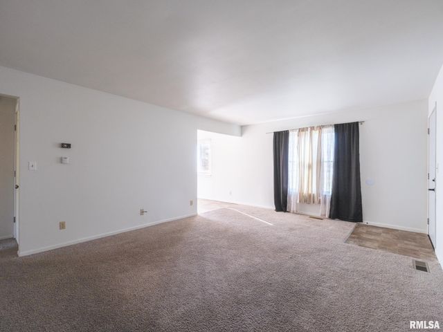 3621-3623 W RICHWOODS Boulevard, Peoria, IL 61604