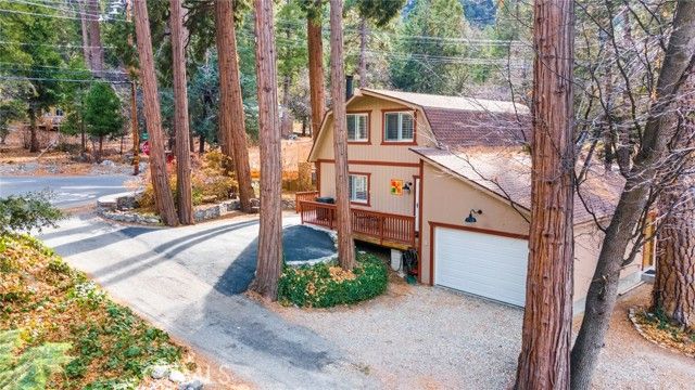 40300 Valley Of The Falls, Forest Falls, CA 92339