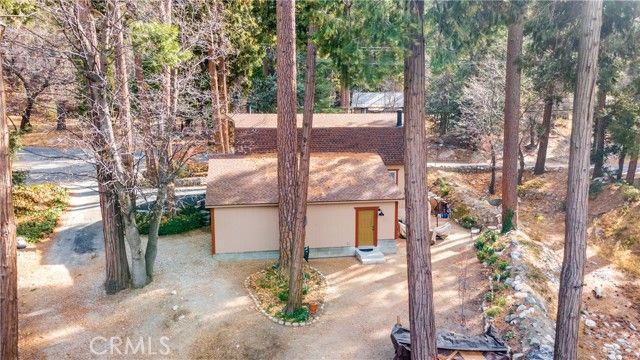 40300 Valley Of The Falls, Forest Falls, CA 92339