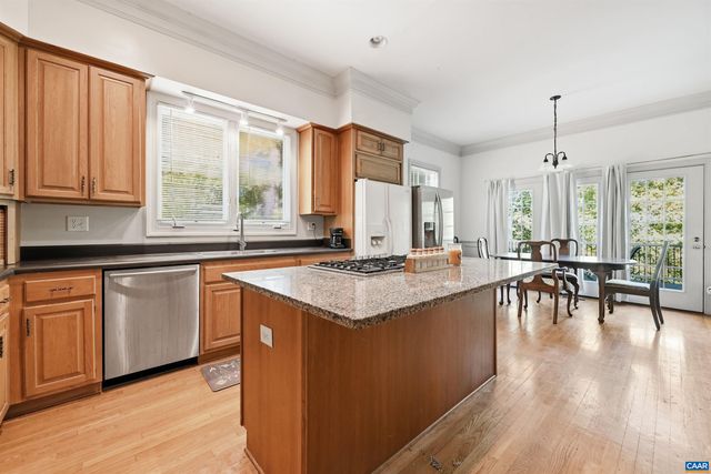 3182 WALLINGFORD LN, Keswick, VA 22947
