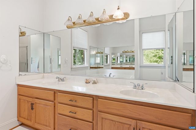 3182 WALLINGFORD LN, Keswick, VA 22947