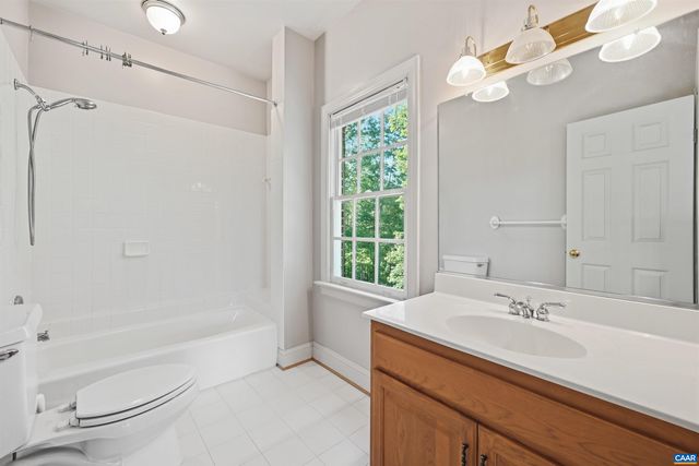 3182 WALLINGFORD LN, Keswick, VA 22947