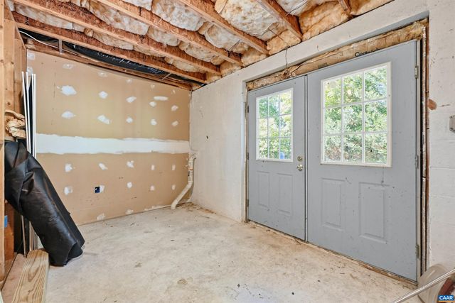 3182 WALLINGFORD LN, Keswick, VA 22947