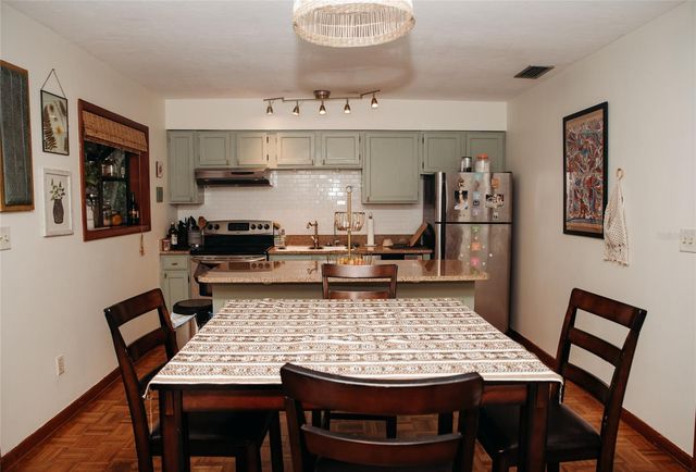 2002 SW 43RD AVENUE, Gainesville, FL 32608