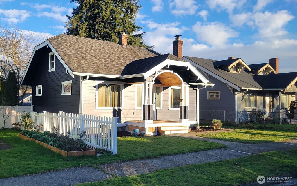 4833 S D Street, Tacoma, WA 98408