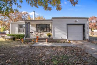 2311 S Ridgewood Dr, Wichita, KS 67218