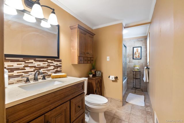 26 Carrie Lane, Nanuet, NY 10954