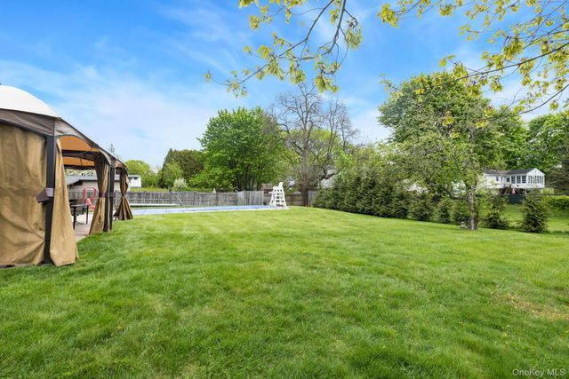 26 Carrie Lane, Nanuet, NY 10954