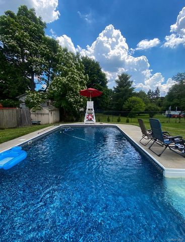 26 Carrie Lane, Nanuet, NY 10954