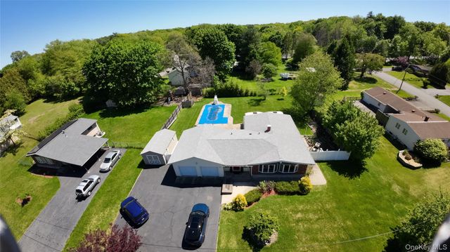 26 Carrie Lane, Nanuet, NY 10954