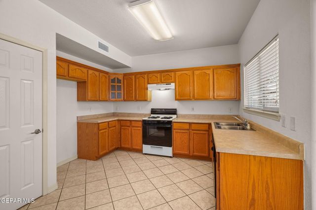 2313 CANOPY Place, El Paso, TX 79936