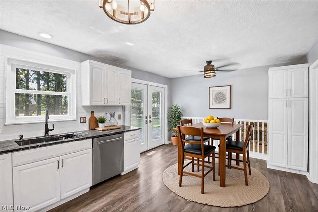 1738 Coes Post Run, Westlake, OH 44145