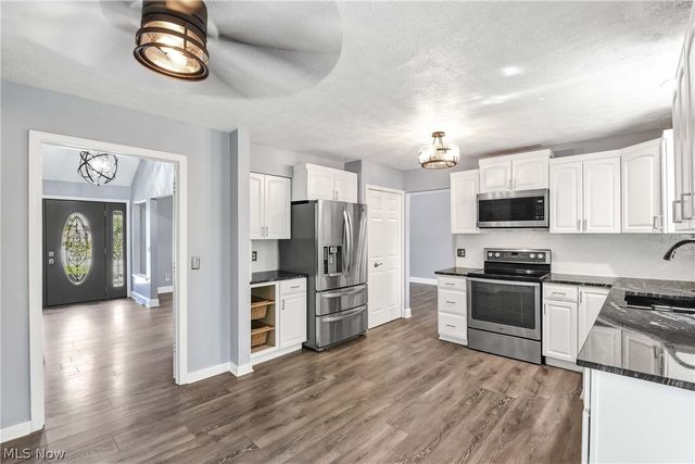 1738 Coes Post Run, Westlake, OH 44145