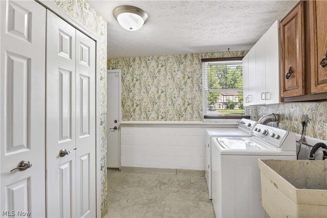 1738 Coes Post Run, Westlake, OH 44145