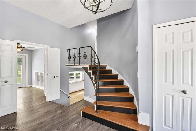 1738 Coes Post Run, Westlake, OH 44145