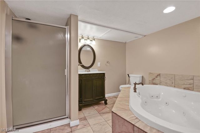 1738 Coes Post Run, Westlake, OH 44145