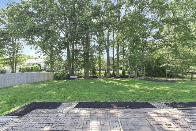 1738 Coes Post Run, Westlake, OH 44145