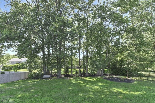 1738 Coes Post Run, Westlake, OH 44145